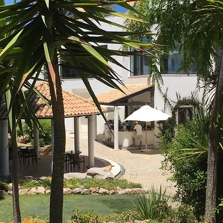 In Olhos De Agua Mit Gemeinschaftspool Und Schoener Aussicht *